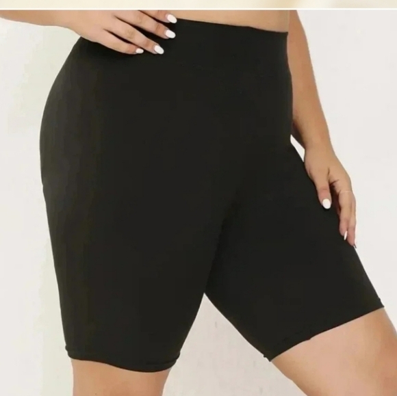 Size XL Women's Preloved Clothing (4) - Picture 9 of 12